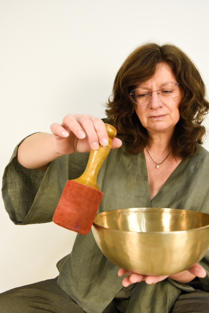 Margita Losová, průvodkyně zvukovými lázněmi v Nuna Studiu